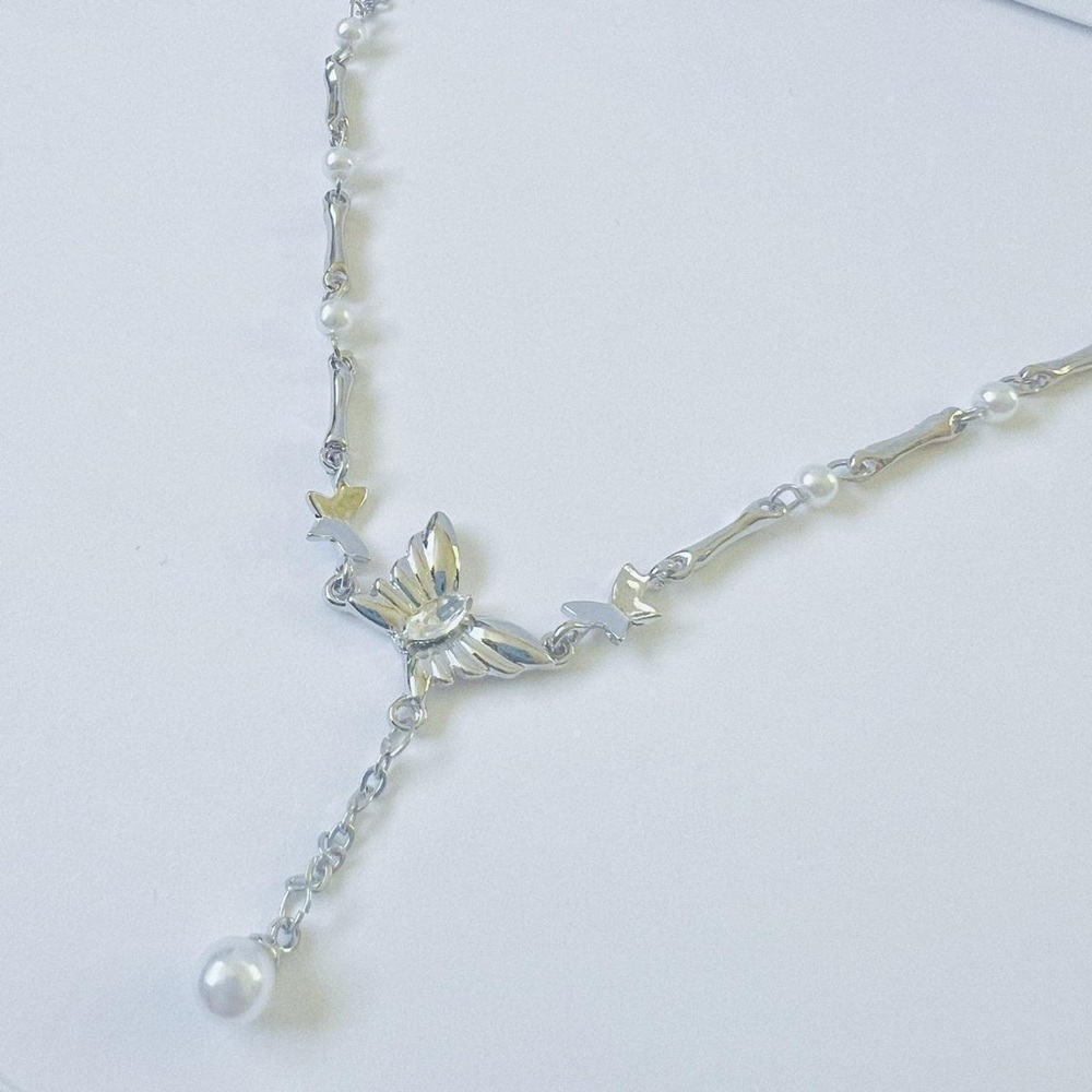 Y2K Silver butterfly necklace